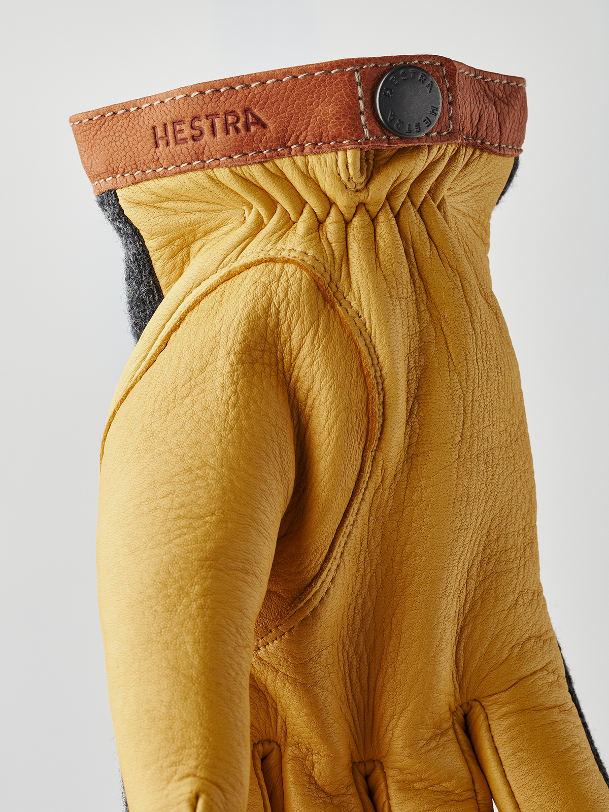 Hestra Deerskin Wool Tricot - Char / Natural Yellow
