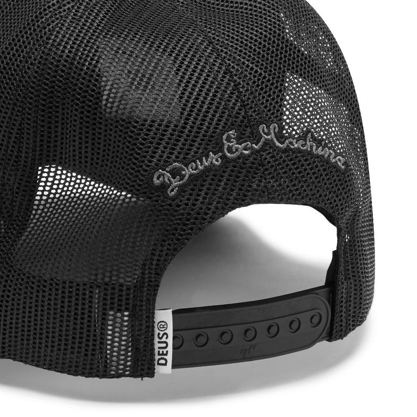 Deus Pill Trucker - Black