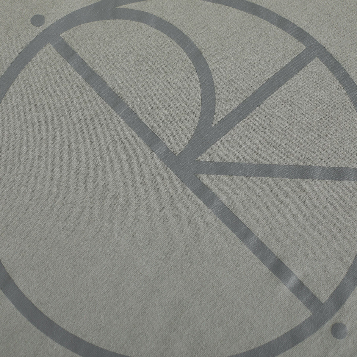 Polar Contrast T-Shirt - Grey