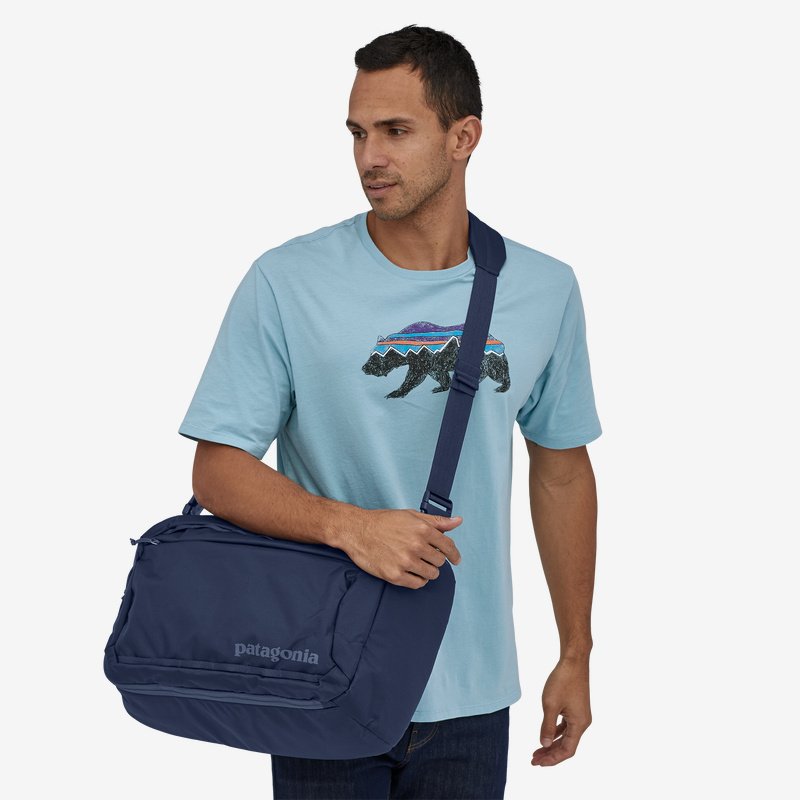 patagonia tres backpack uk Buy The Patagonia Tres Pack 25L Classic Navy / Dolomite Blue