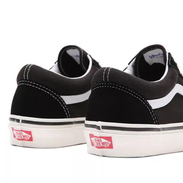 Vans UA Old Skool 36 DX - Black / White